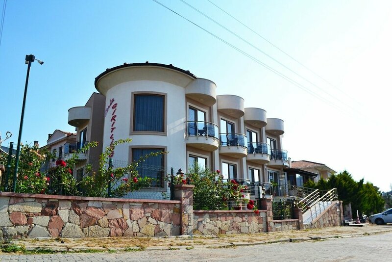 Гостиница Cunda Giritlioğlu Otel в Айвалыке