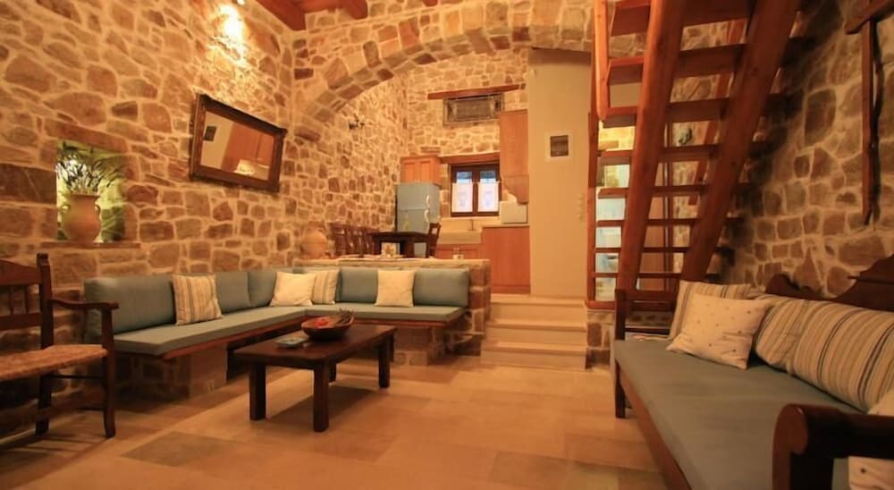 Фото Lithos Traditional Houses