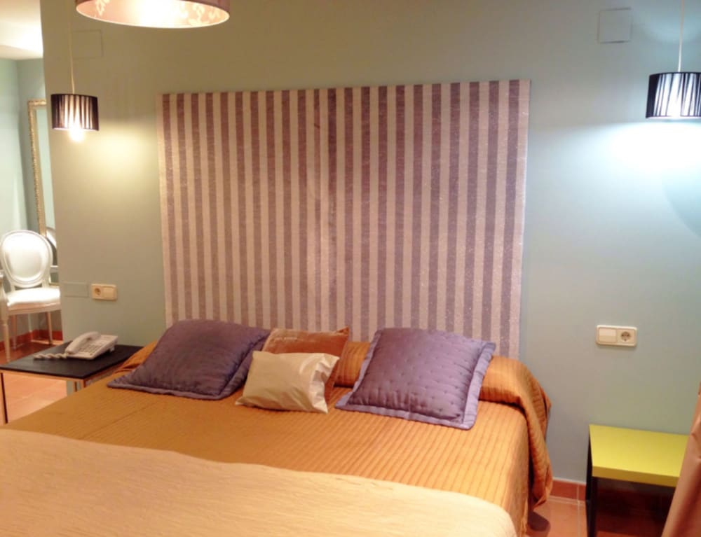 Фото Hotel Patilla Ciudad de Requena