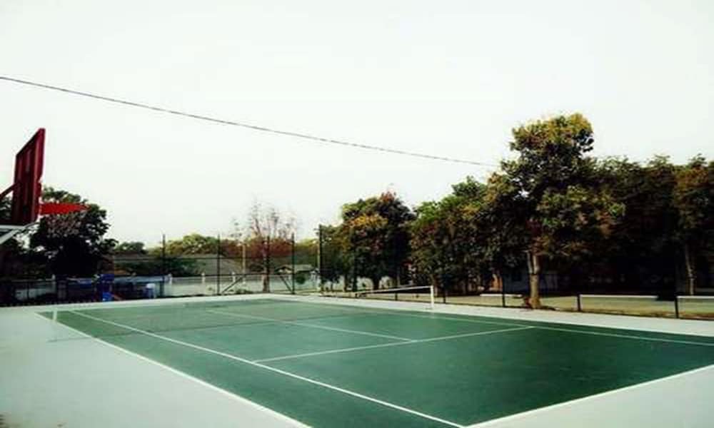 Фото Wh Hotel Thanlyin