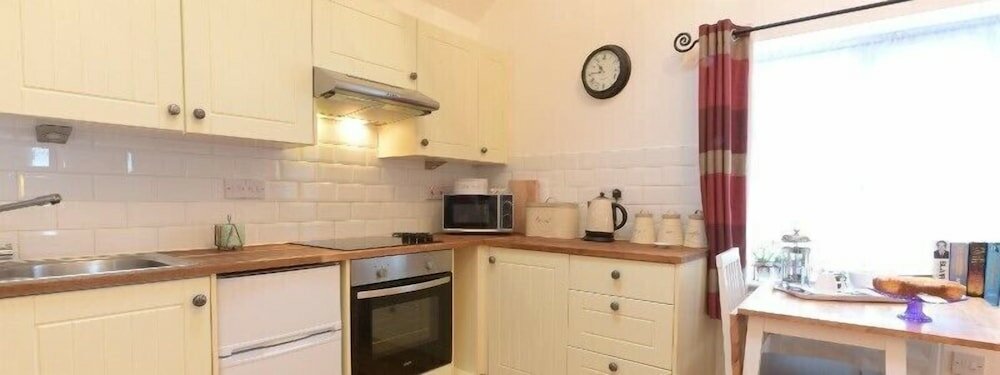 Фото Stable Oak Cottages