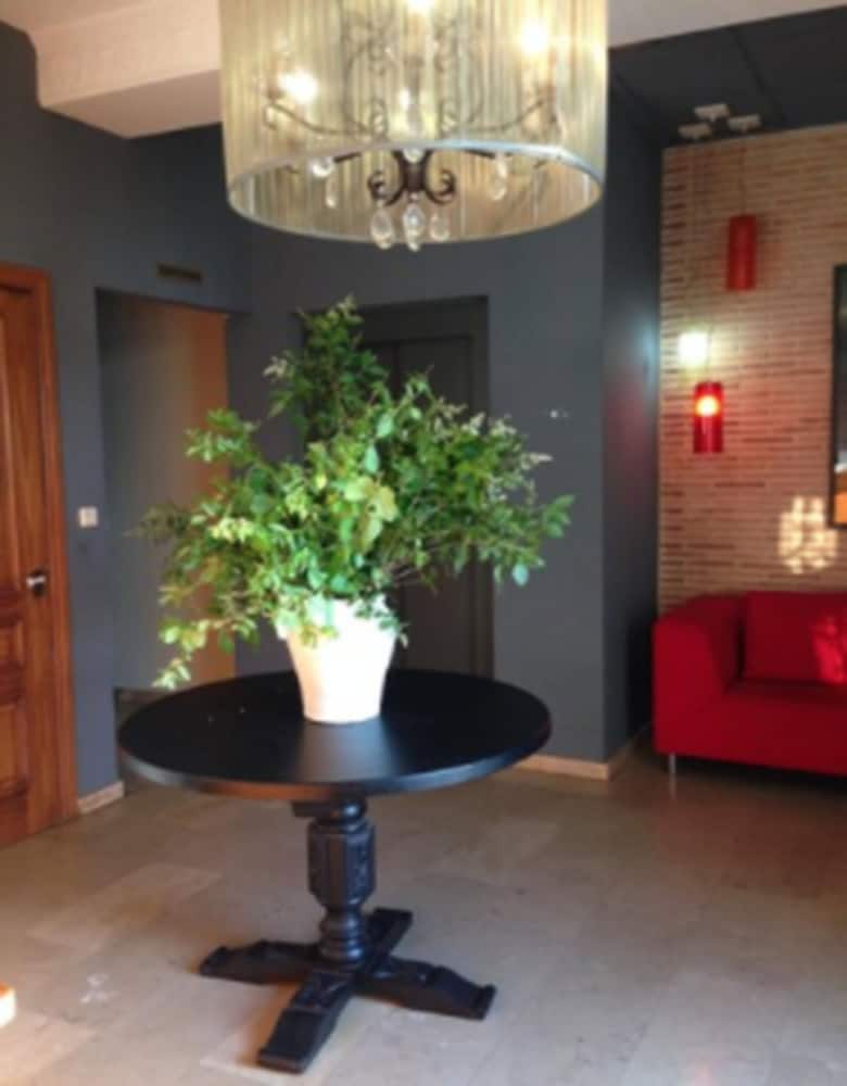 Фото Hotel Patilla Ciudad de Requena