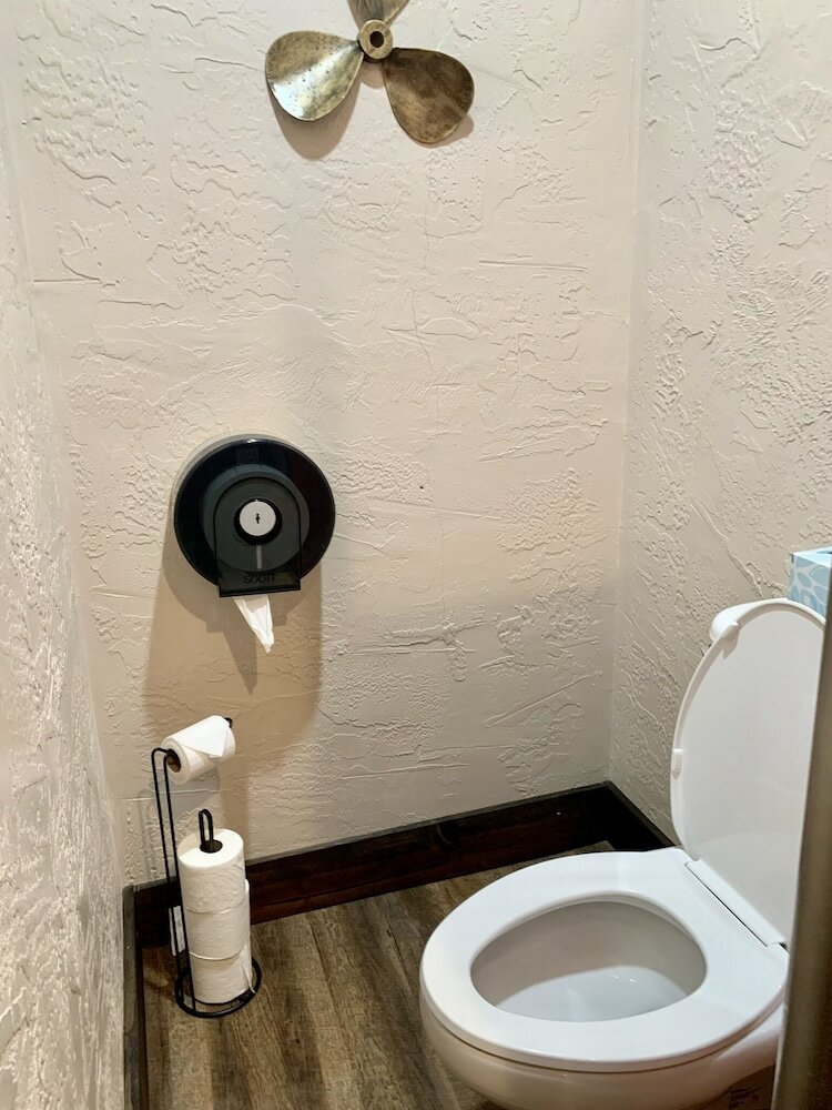 Фото Breakers Boutique Inn