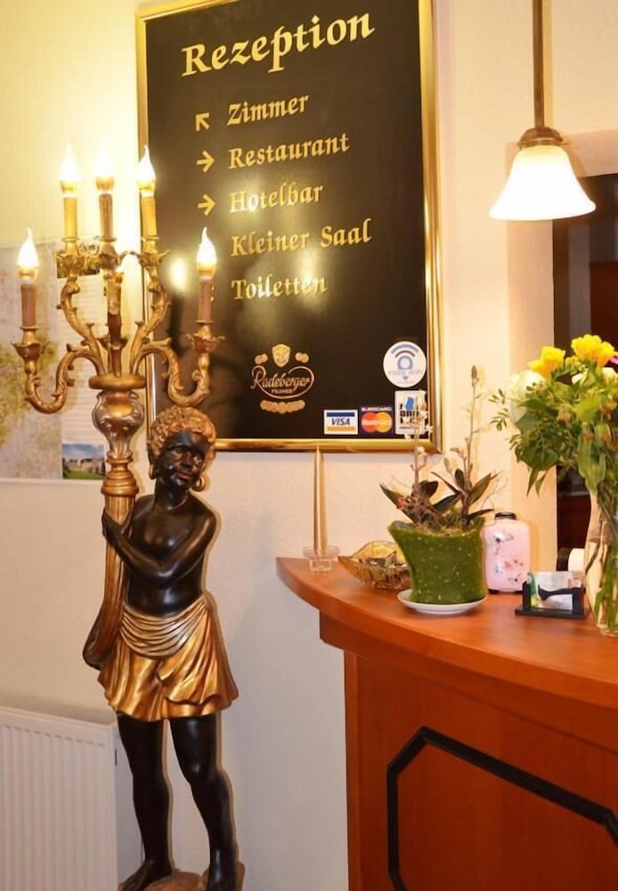 Фото Hotel Restaurant Zur Hallenburg