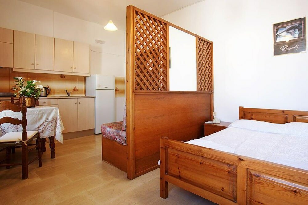 Фото Albatross Studios & Apartments