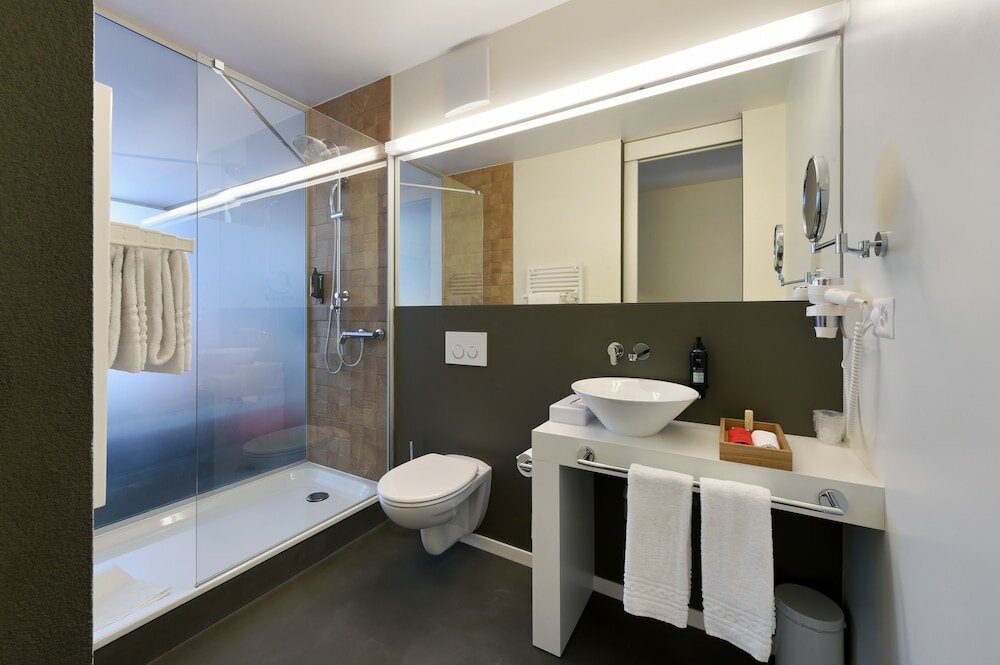 Фото Home Swiss Hotel