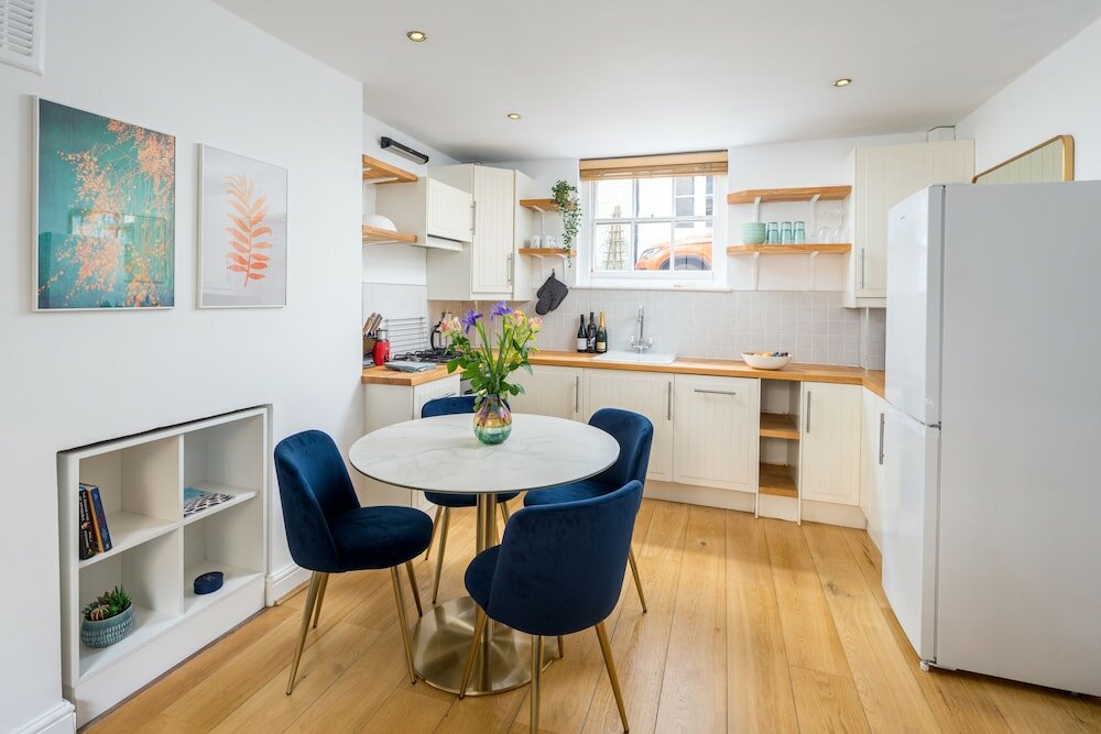 Фото Altido Chic & Modern 2-Bed Flat W Patio In Pimlico