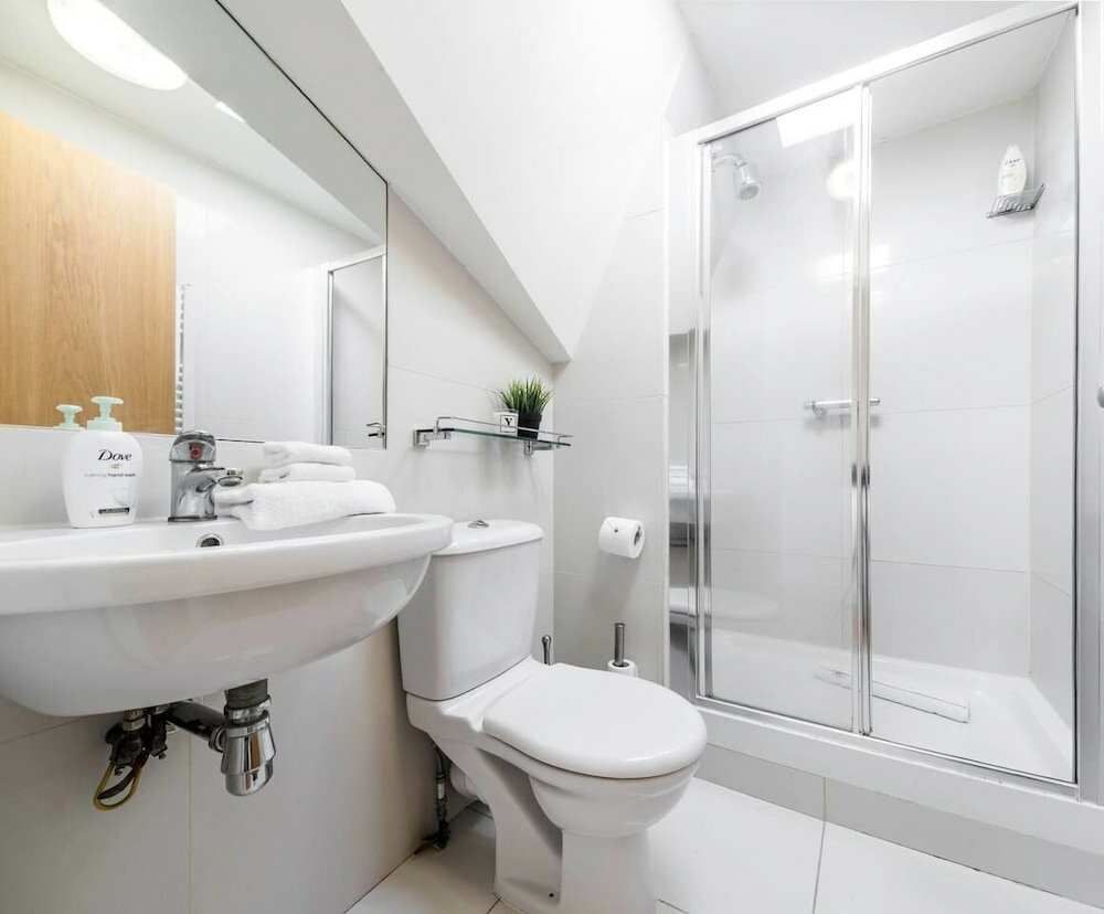 Фото Cosy 1 bedroom in Belsize Park