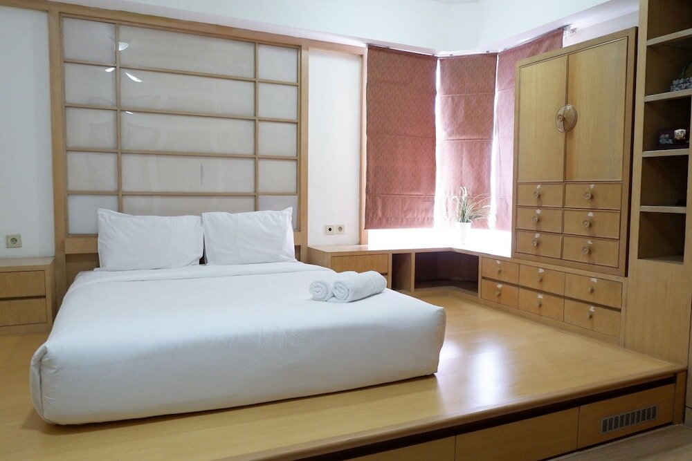 Фото 3BR Apartment at Sudirman Condominum Tower By Travelio