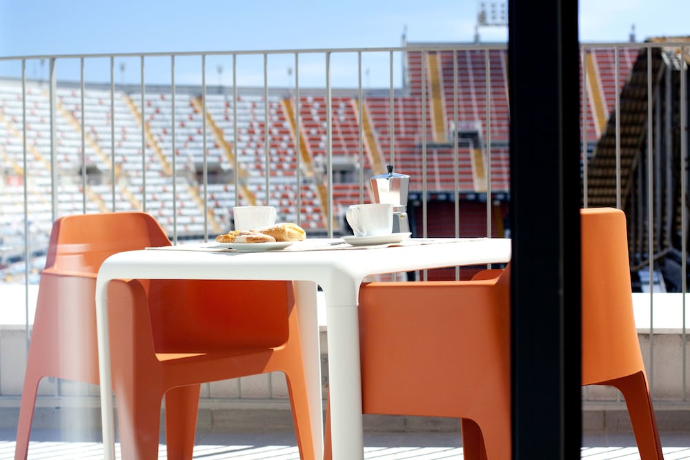 Фото Colegio Mayor La Concepción - Campus Accommodation