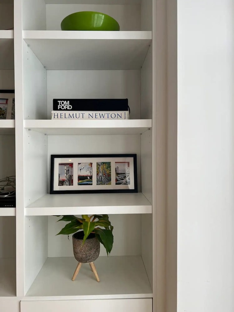 Фото Spacious and Bright 1 Bedroom Flat in Notting Hill