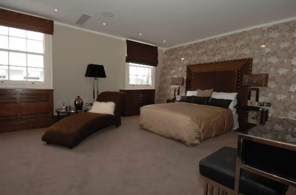 Фото Апартаменты 22 Queensberry Place