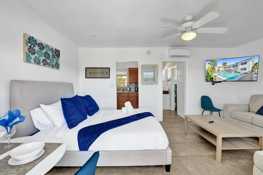 Фото Waves On Desoto