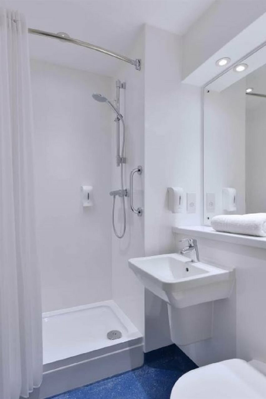 Фото Travelodge Aberdeen Bucksburn