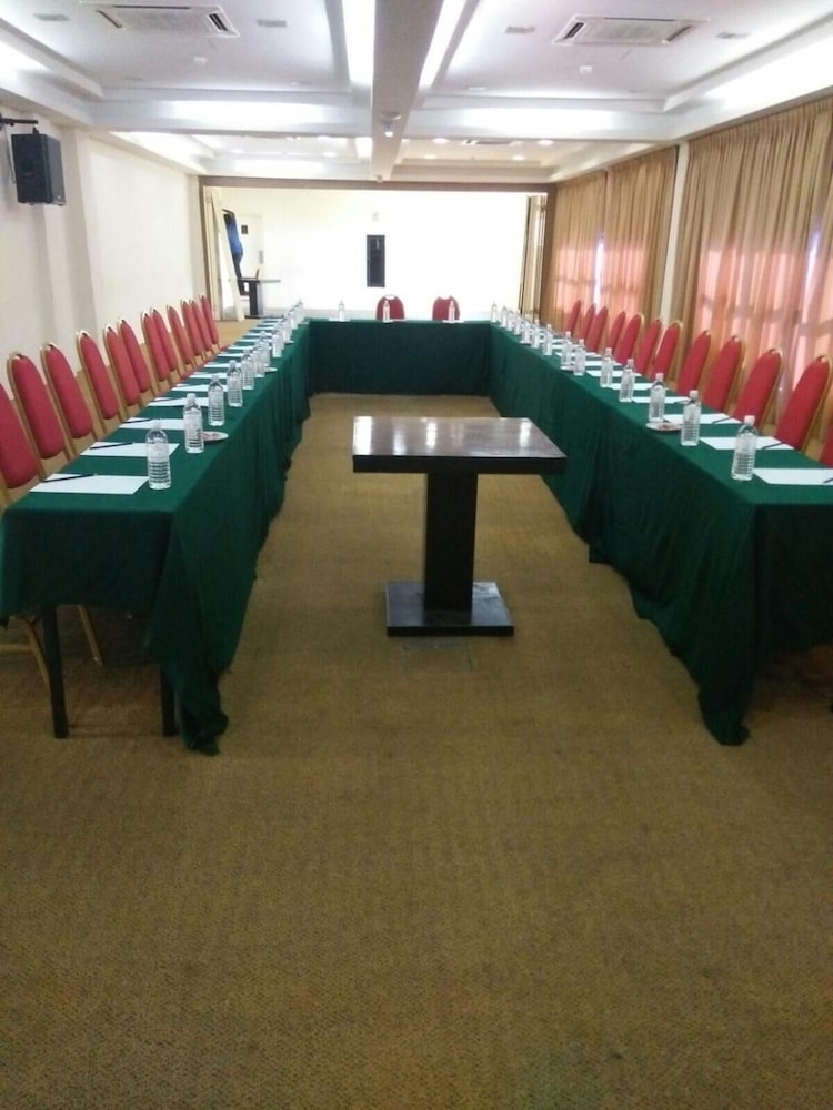 Фото Sutera Hotel