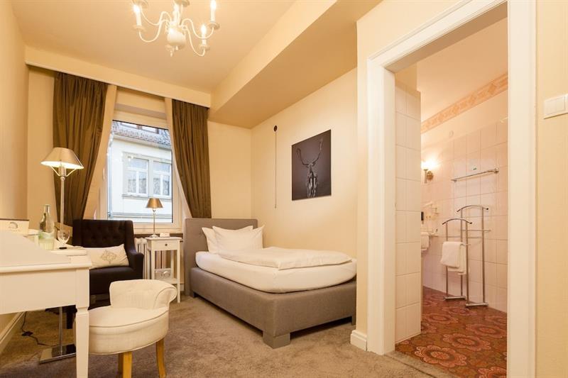 Фото Hotel Würzburger Hof