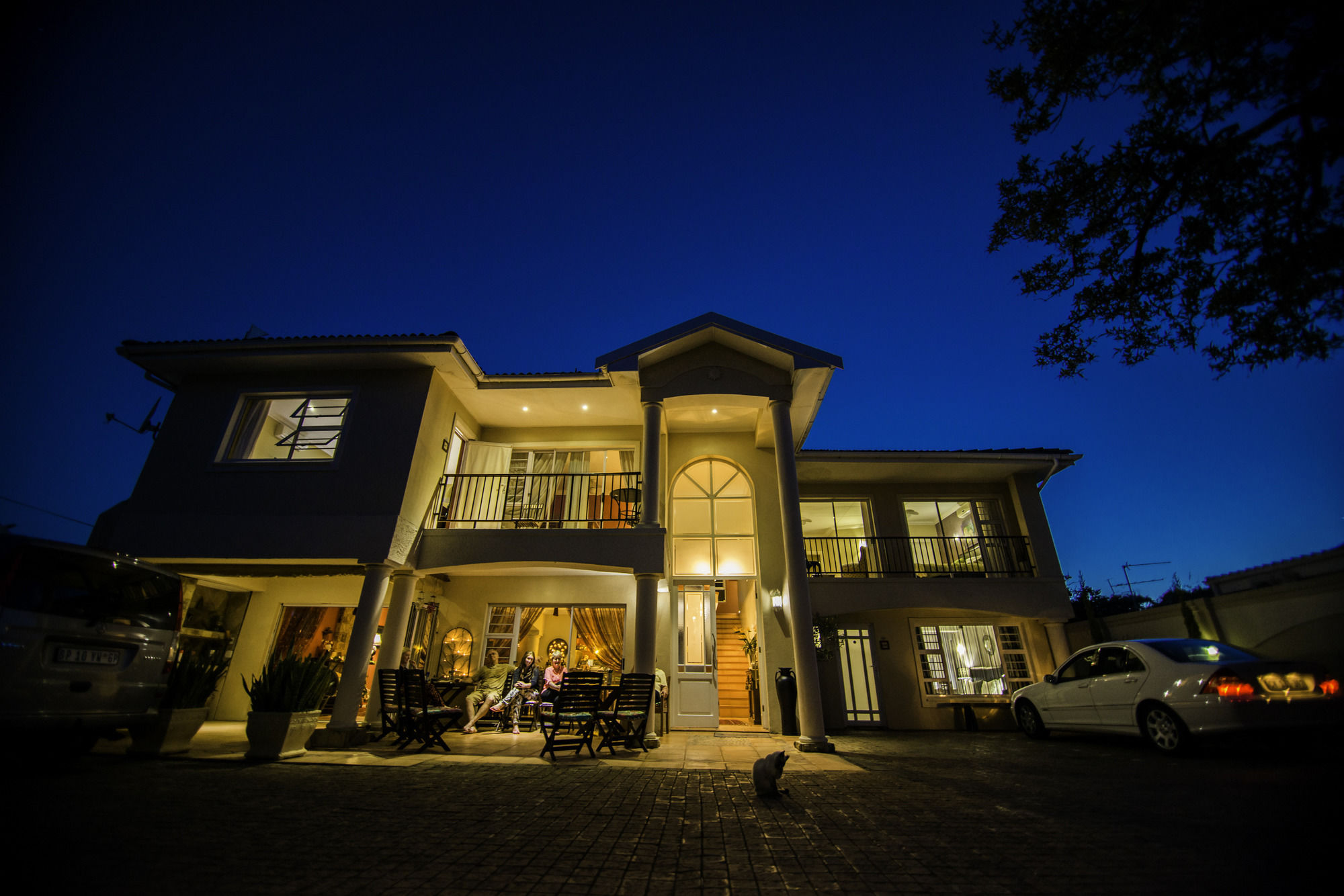 Фото отеля 2