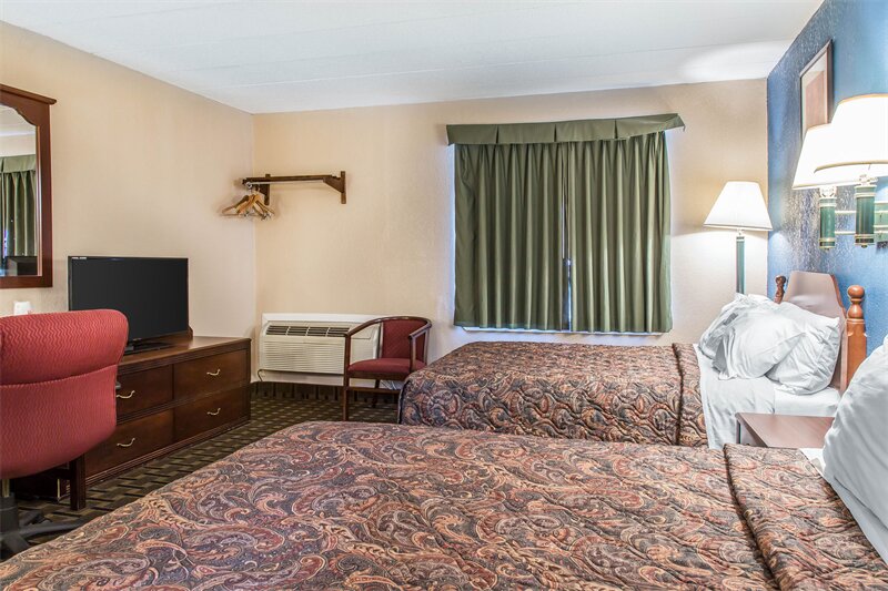 Фото Econo Lodge Cranston - Providence