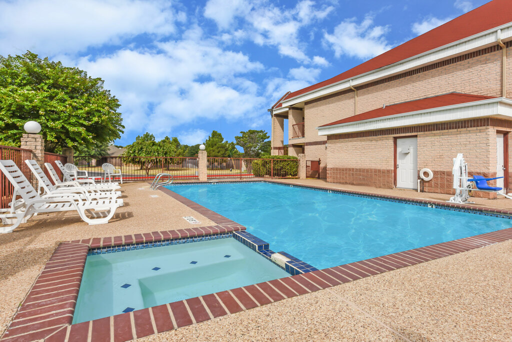 Hotel Super 8 by Wyndham Houston Hobby Airport South, State of Texas, photo