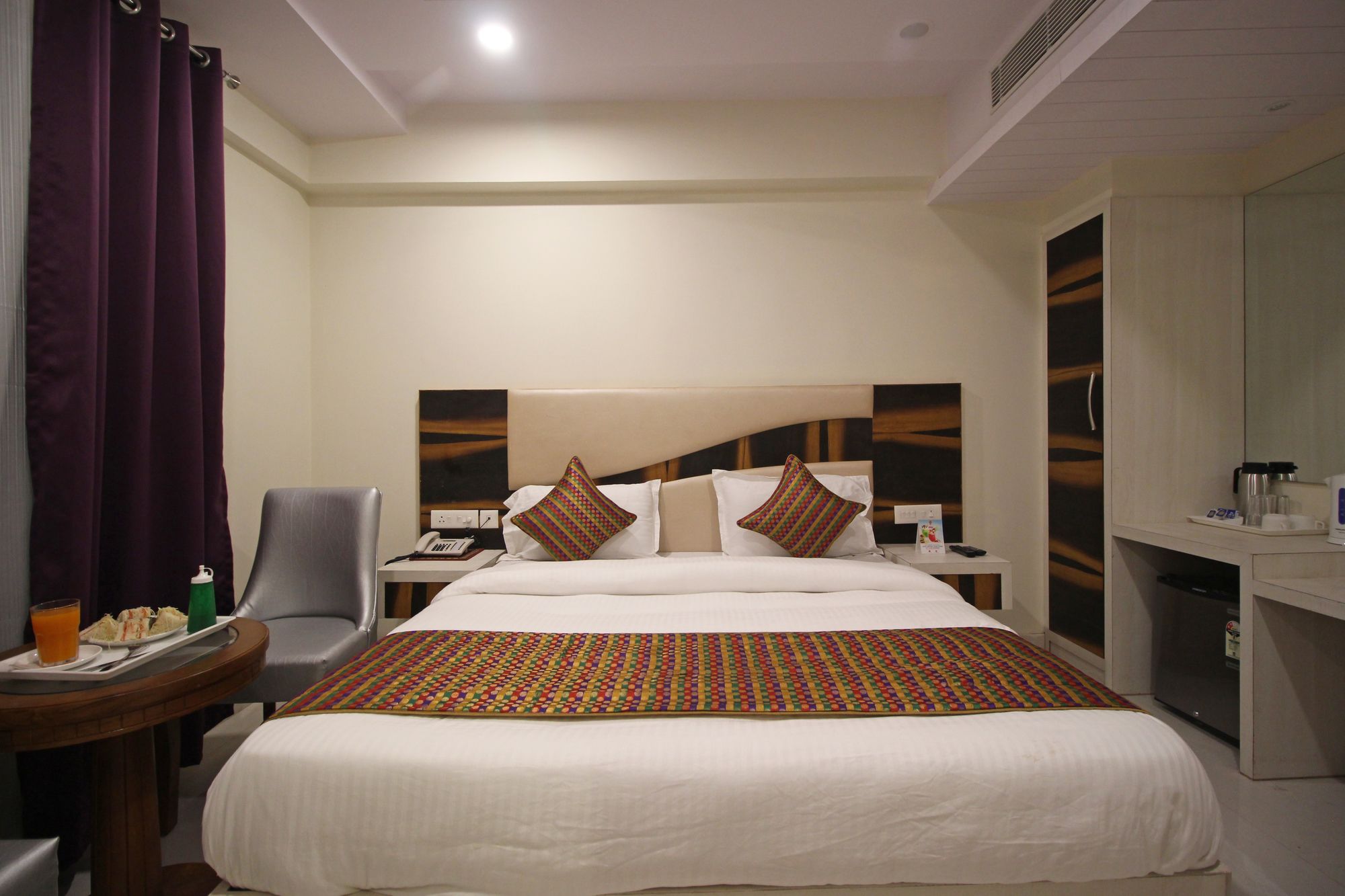 Фото The Shanti Plaza