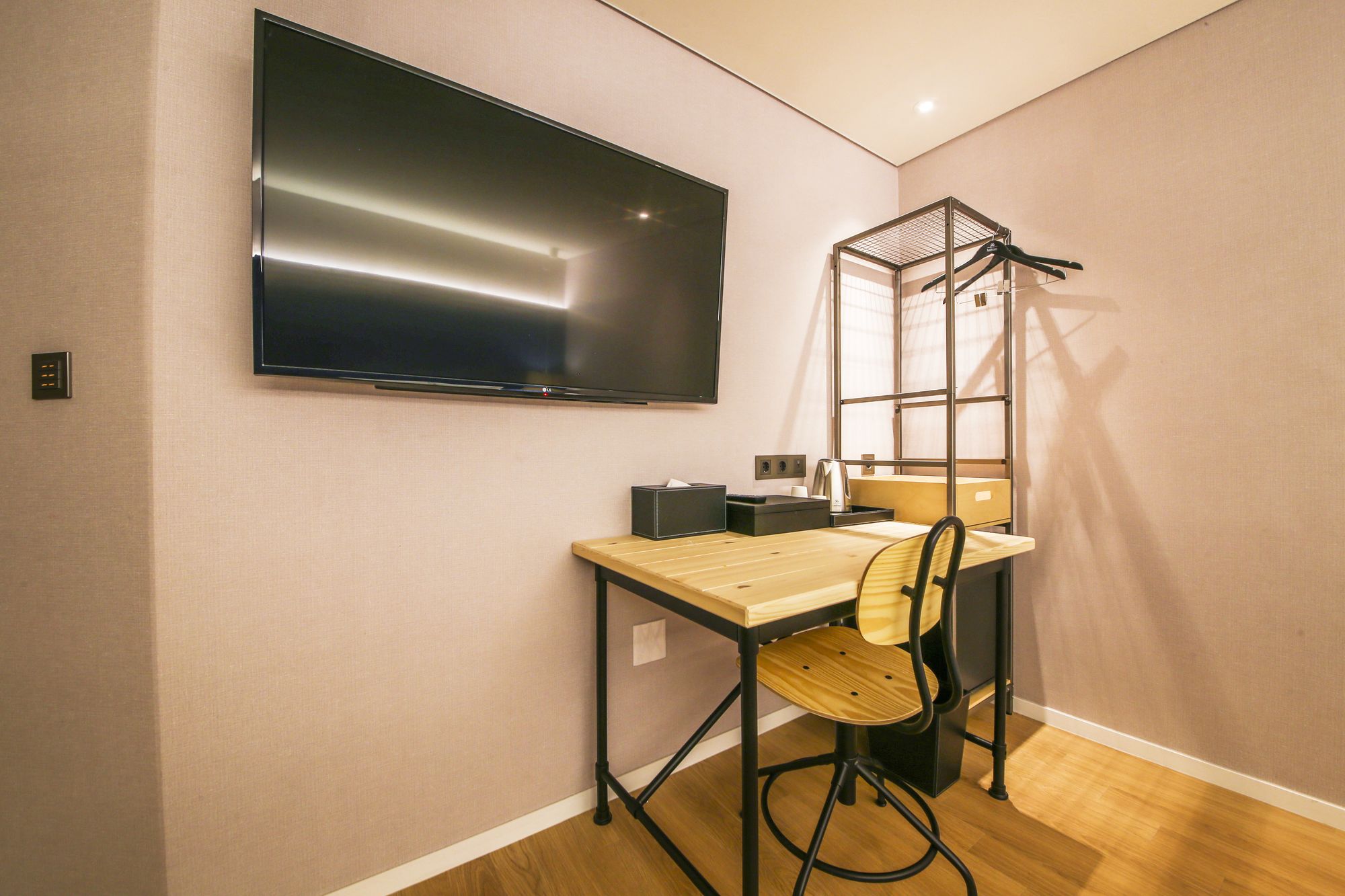 Фото Hotel Londoner Yongwon