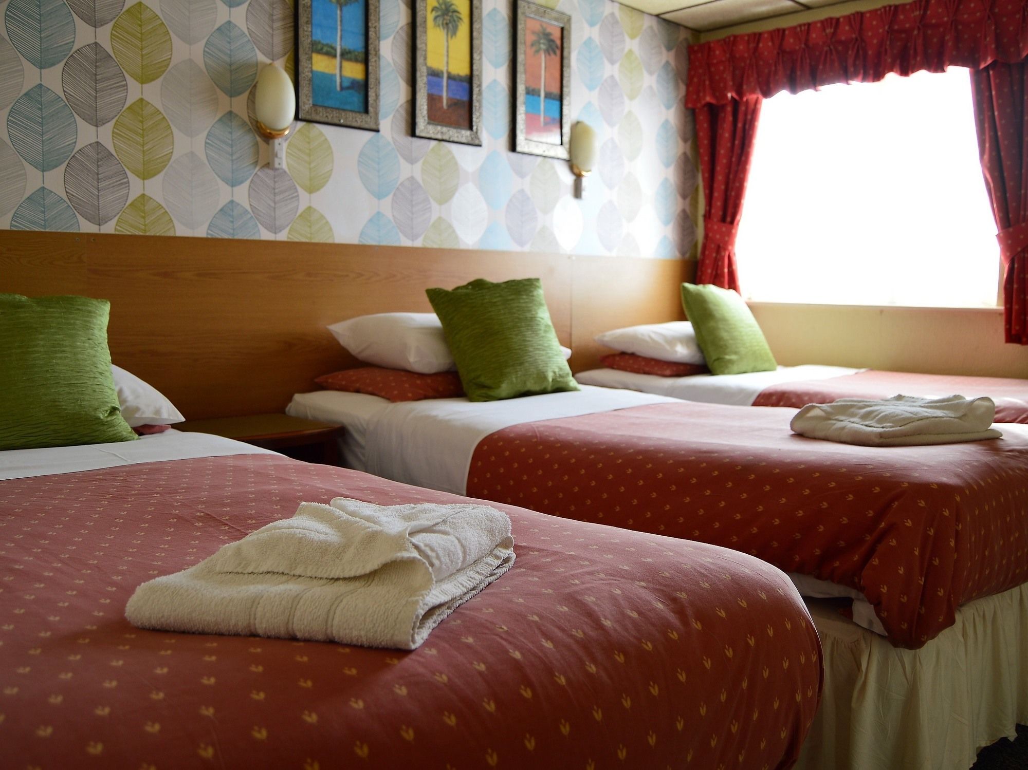 Фото The Oak Lea Hotel