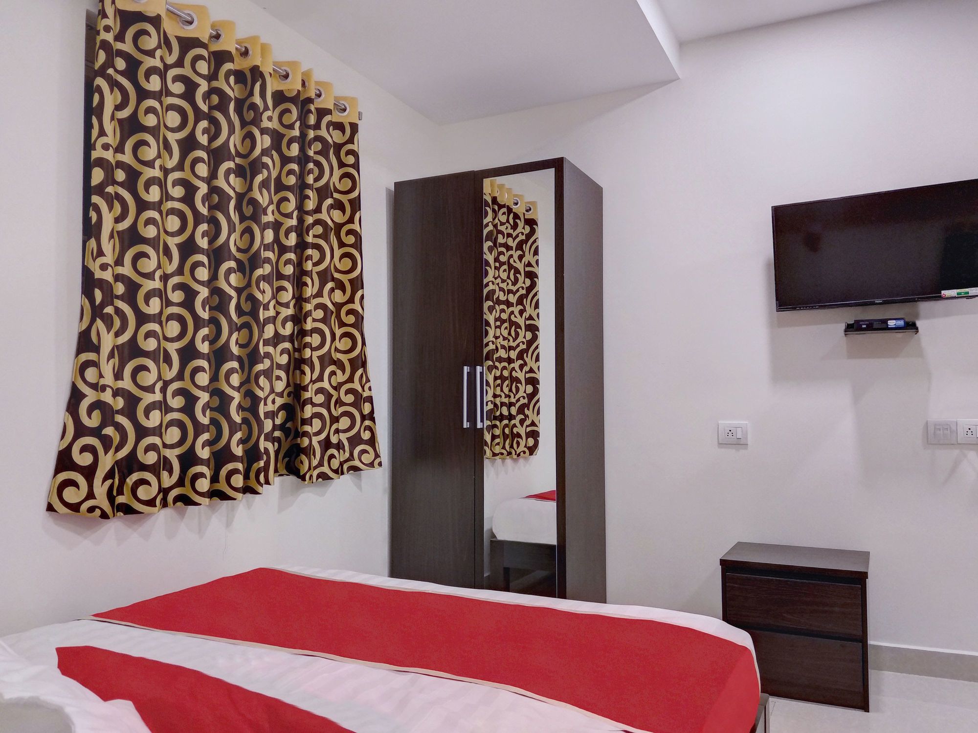 Фото Vaccinated Staff- Oyo Flagship 117 Assi Ghat Bhu