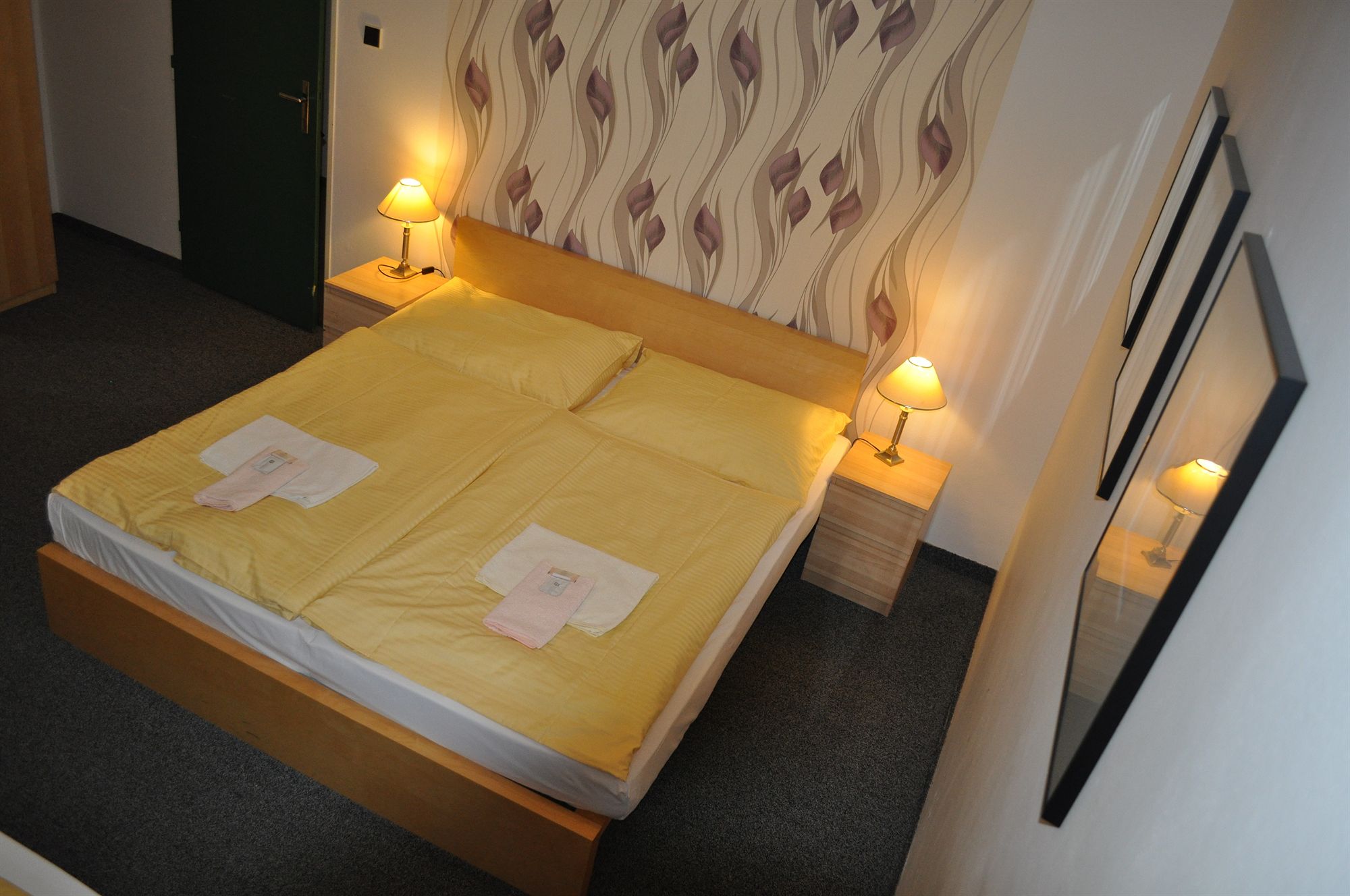 Фото Hotel Svornost