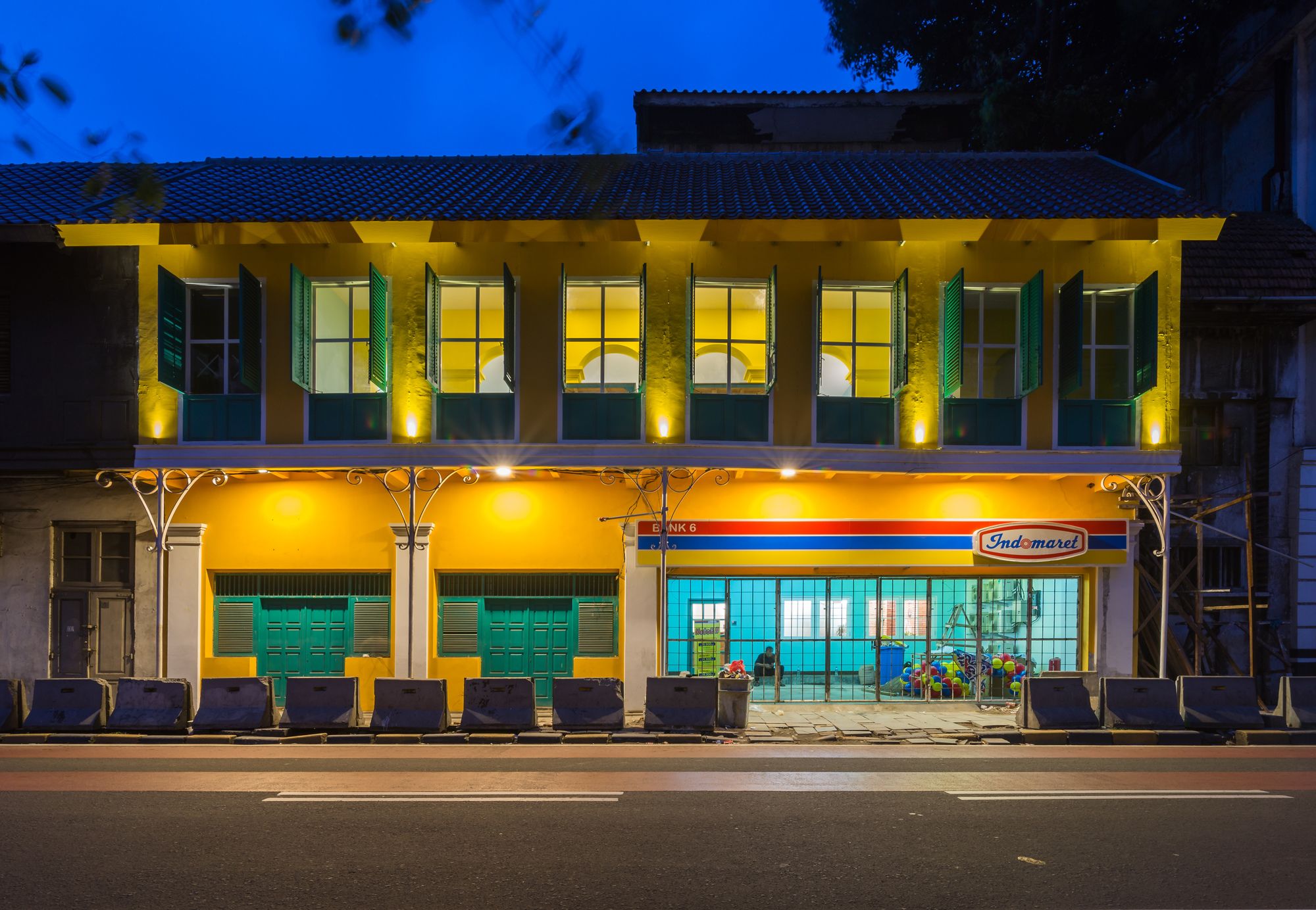 Фото Wonderloft Hostel