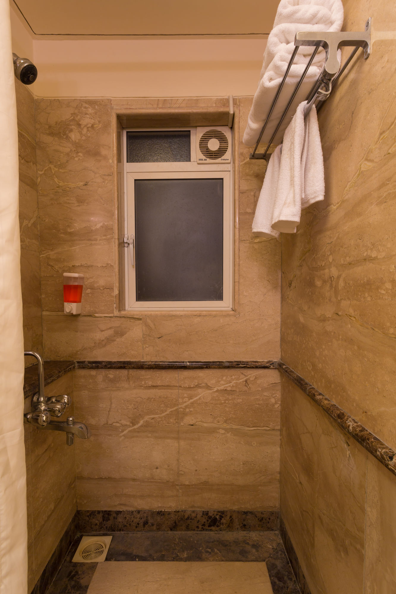 Фото Ginger Hotel Thane