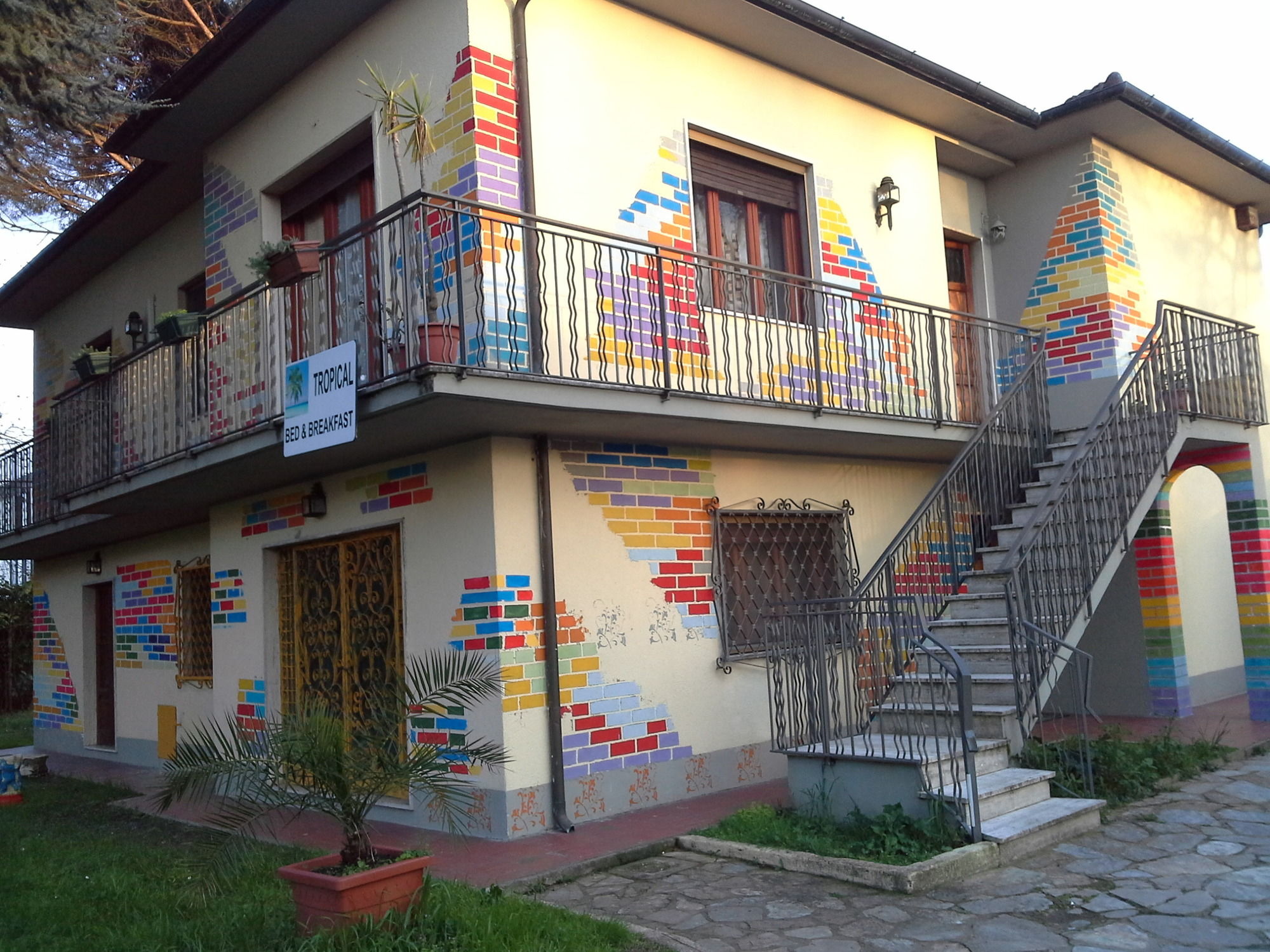 Фото Tropical B&b