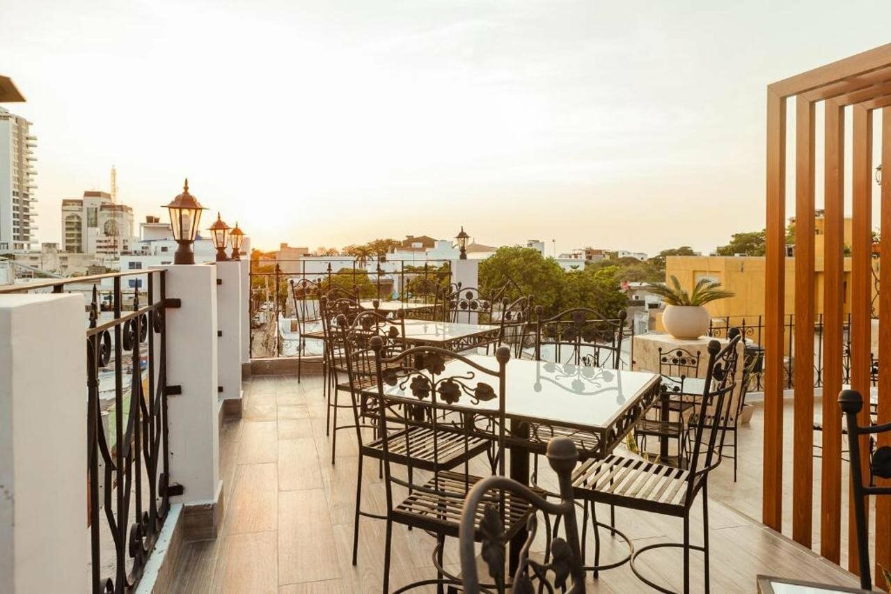 Фото отеля 1