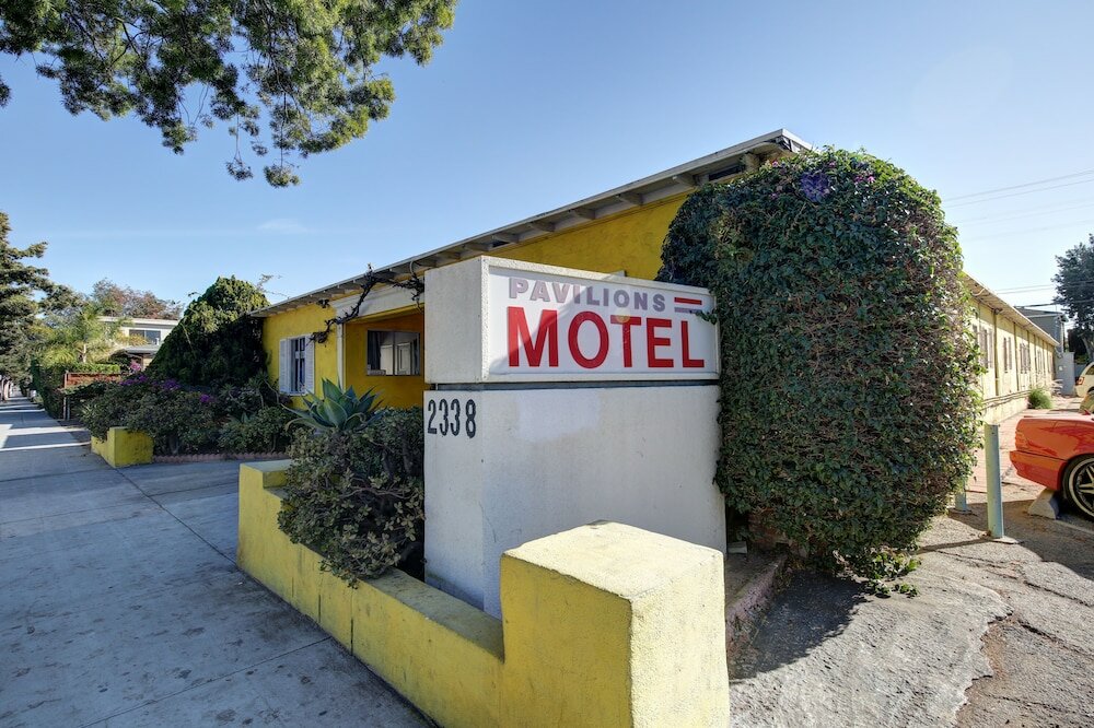 Фото Pavilions Motel