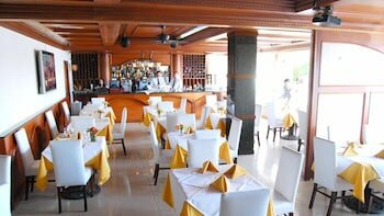 Фото Hotel Century Plaza