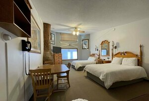 Гостиница Tyrolean Lodge