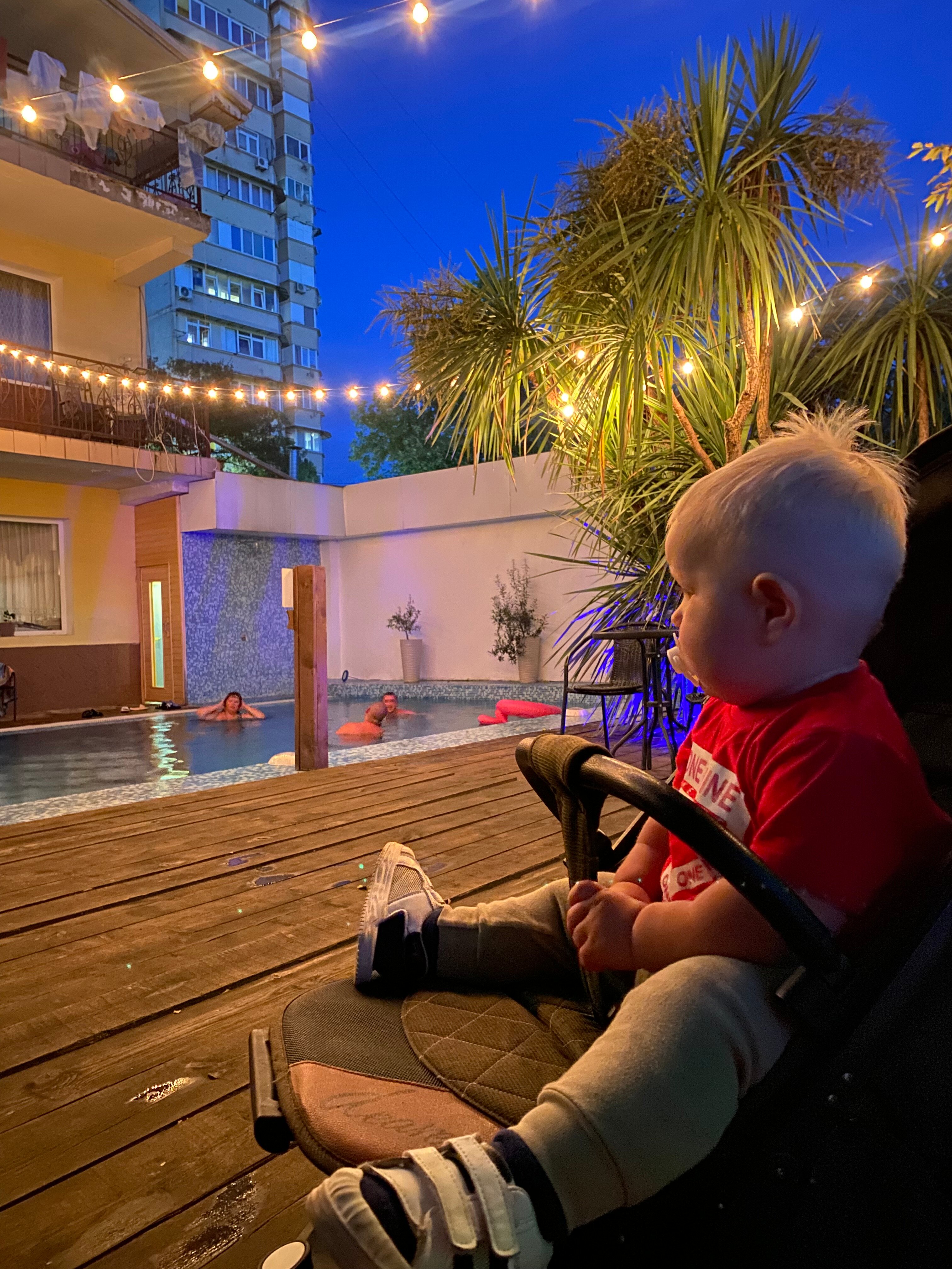 Фото отеля 2