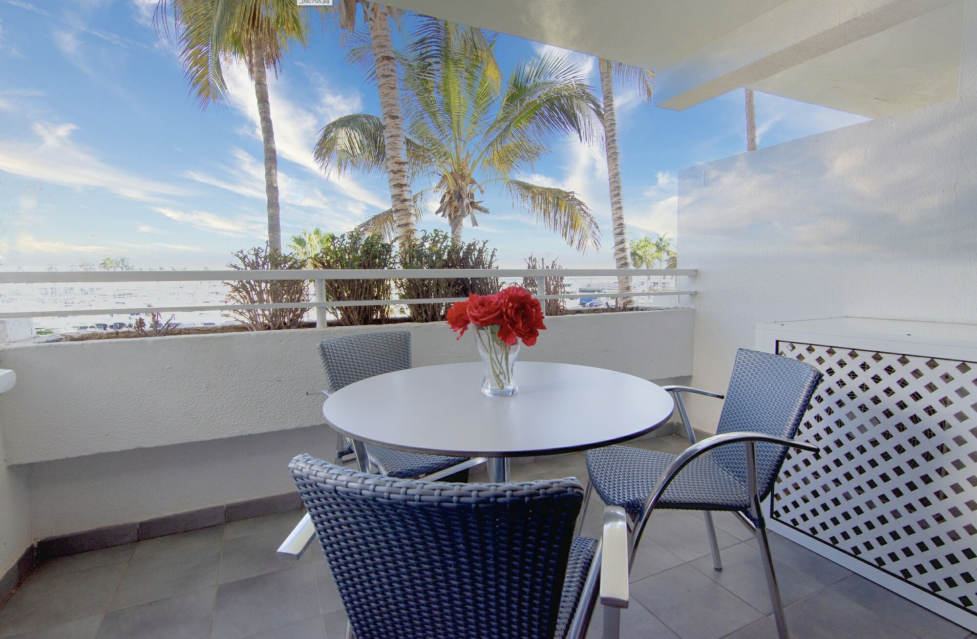 Фото Apartamentos Portonovo