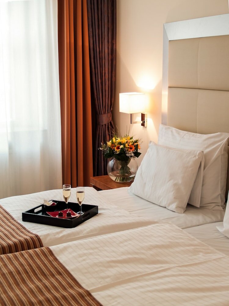 Фото Design Merrion Hotel