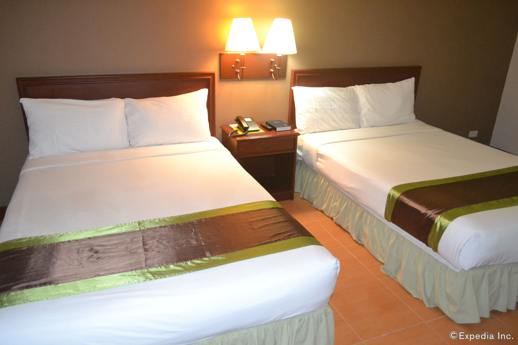 Фото East Asia Royale Hotel