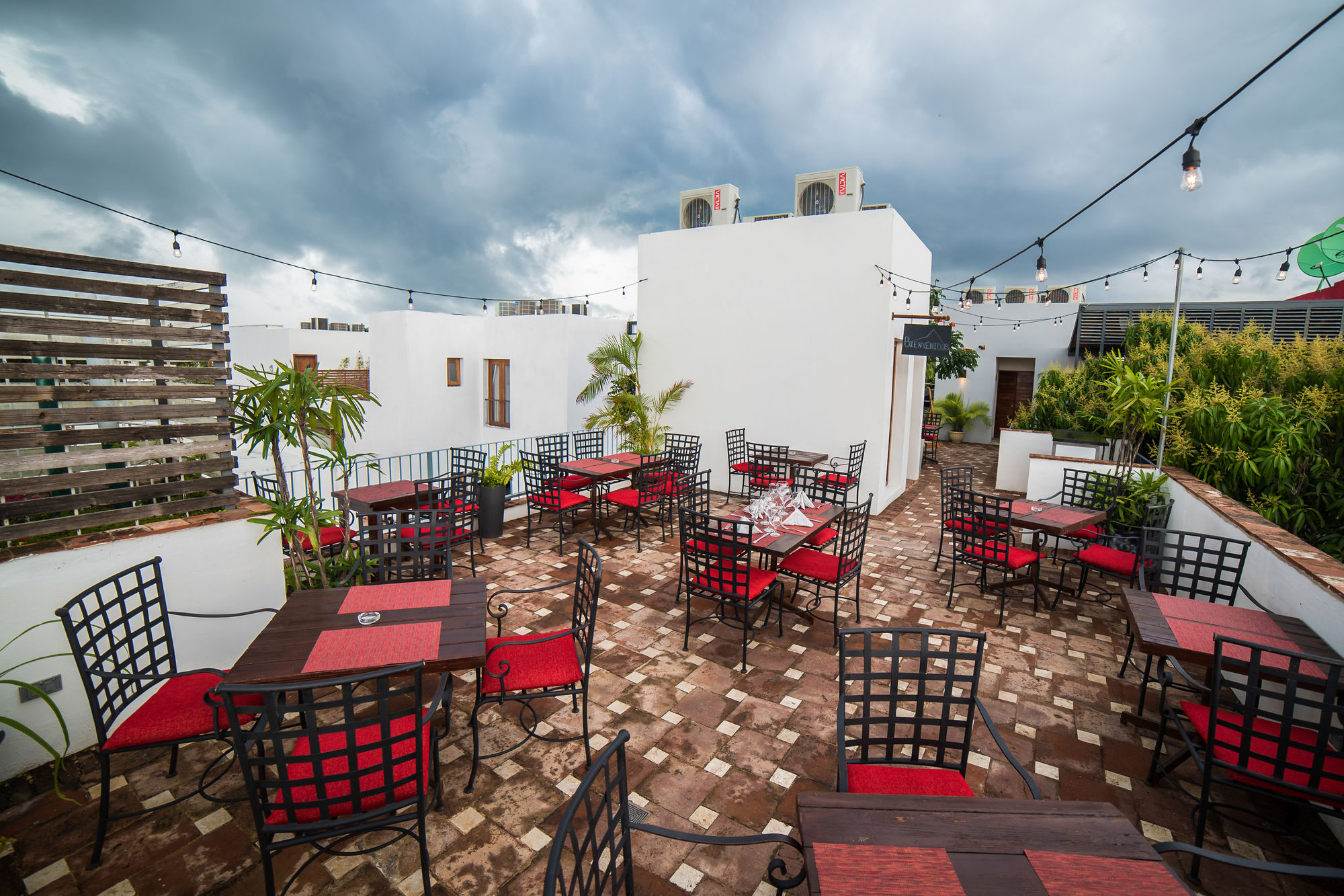 Фото Luca Hotel by The Oxo House