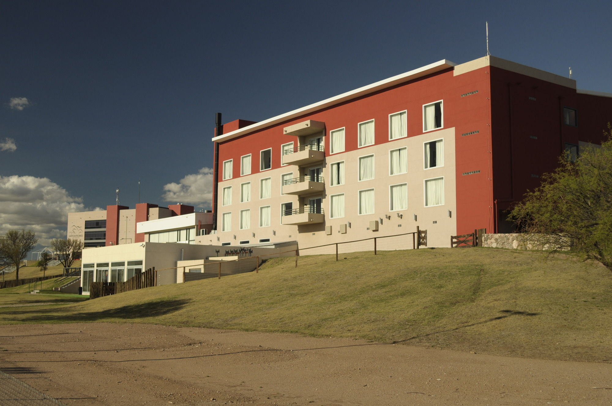 Фото Epic Hotel San Luis