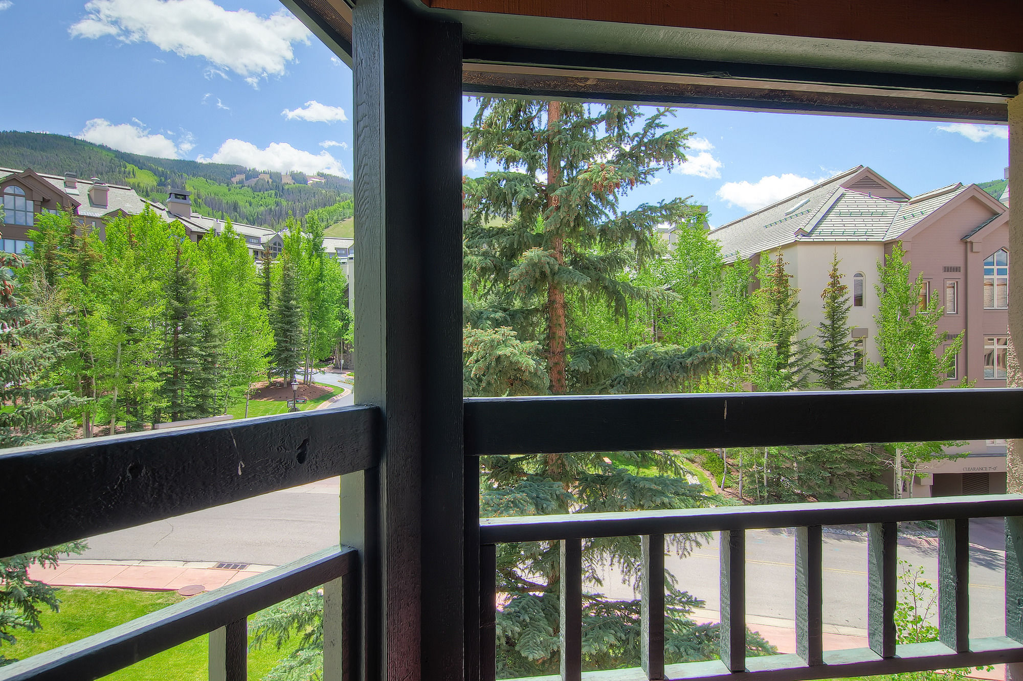 Фото Kiva Lodge by East West Hospitality