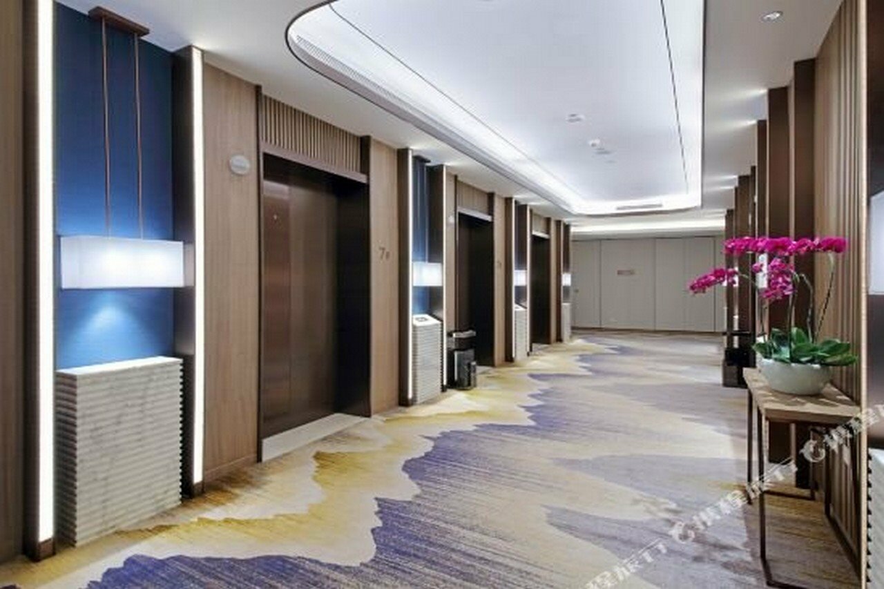 Фото Howard Johnson Caexpo Plaza Nanning