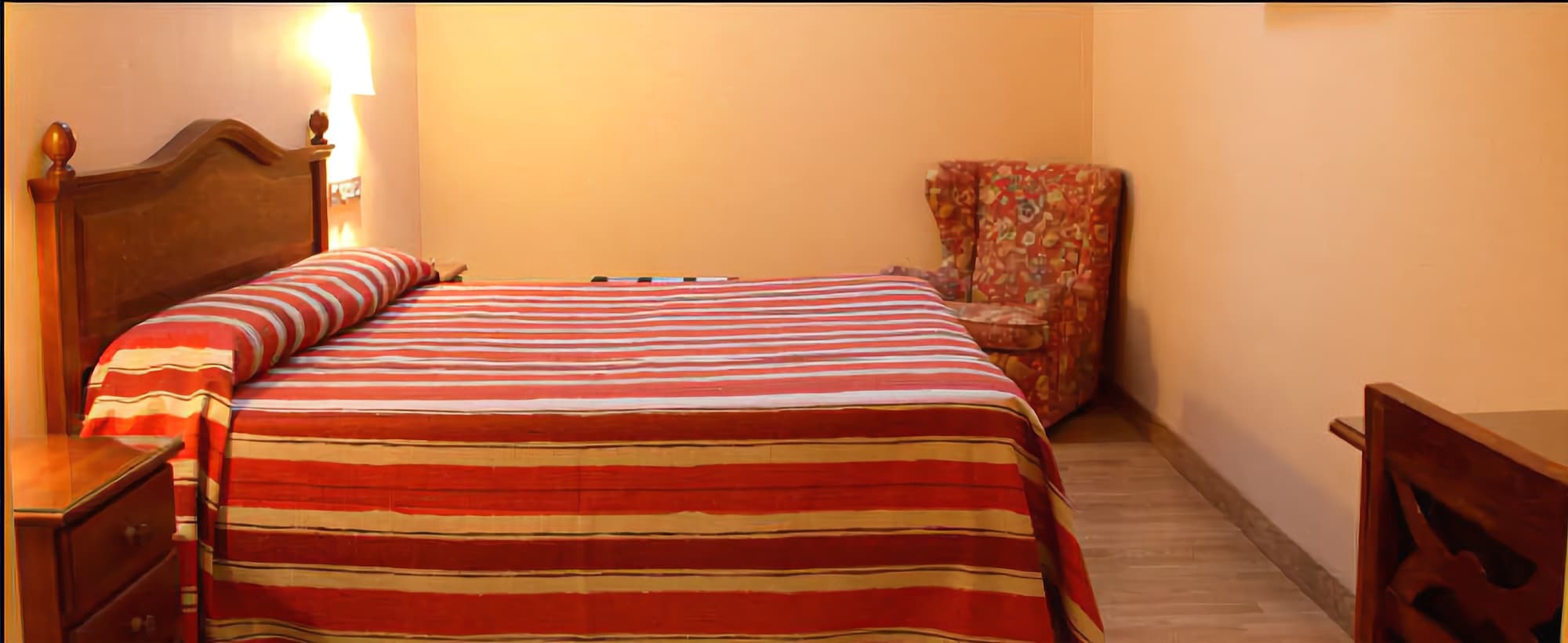 Фото Villa de Ermua Hotel