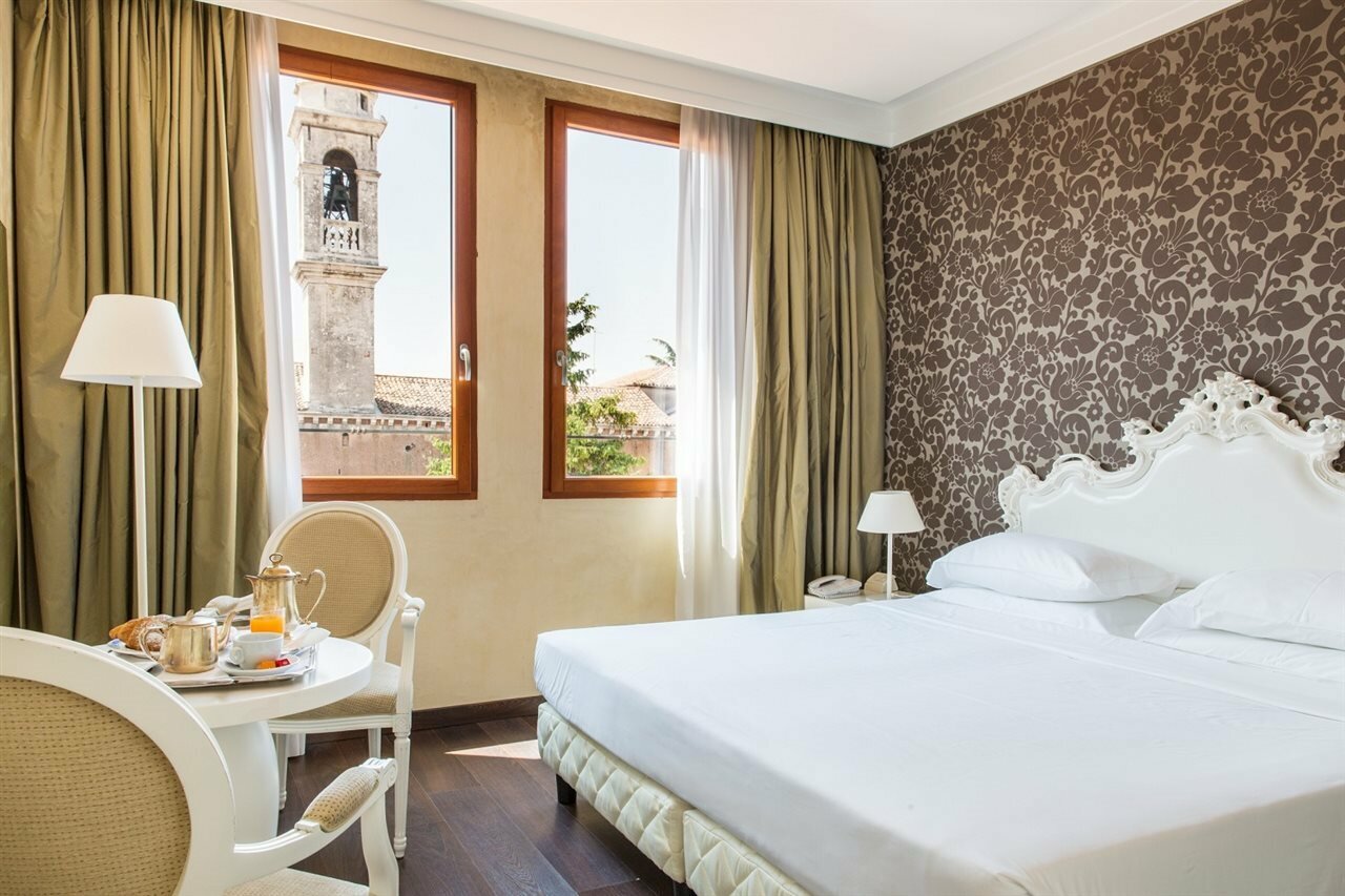 Фото Nh Venezia Santa Lucia