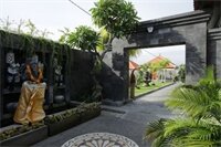 Фото RedDoorz @ Nelayan Canggu