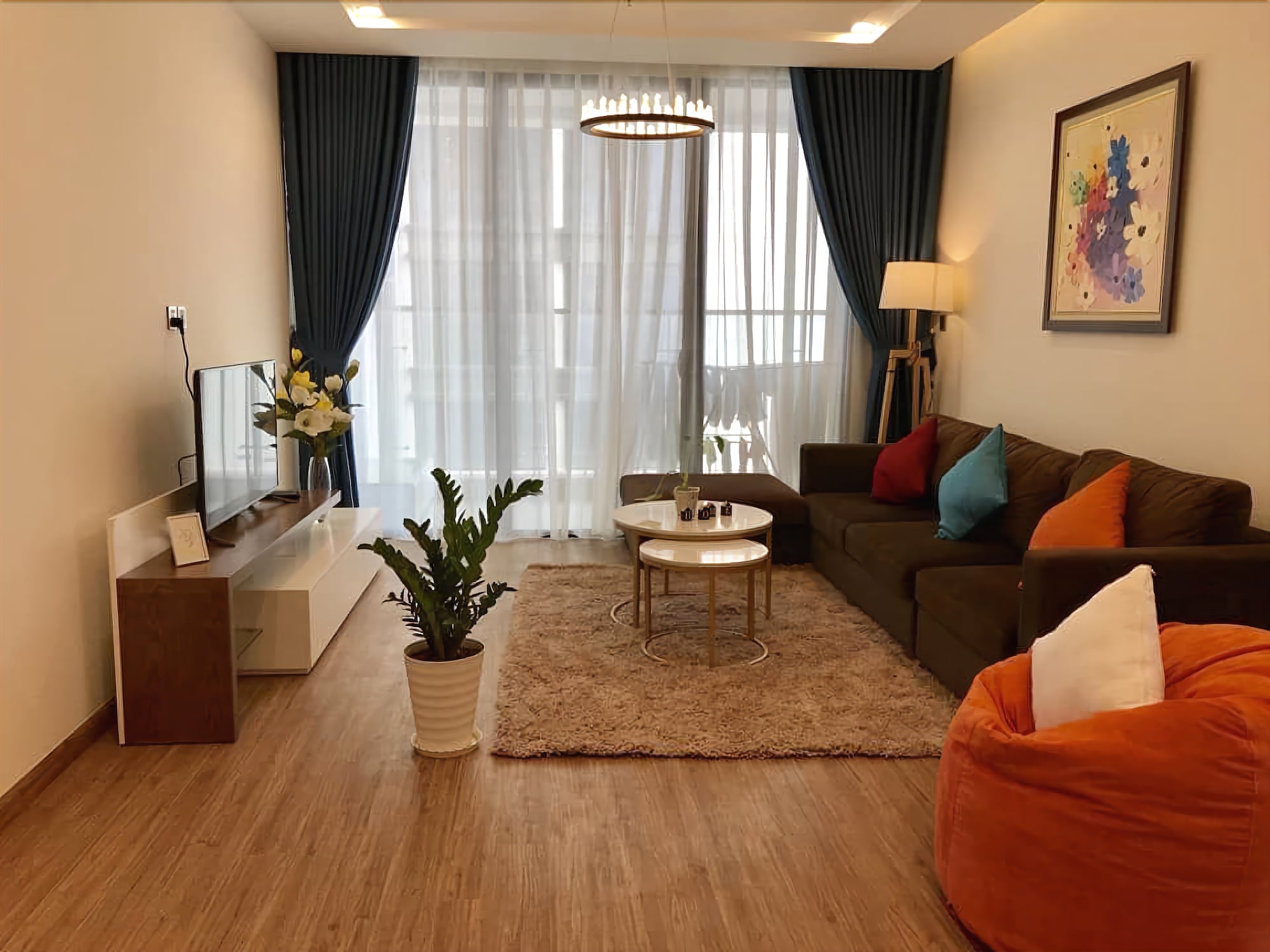 Фото Bayhomes Metropolis Serviced Apartment