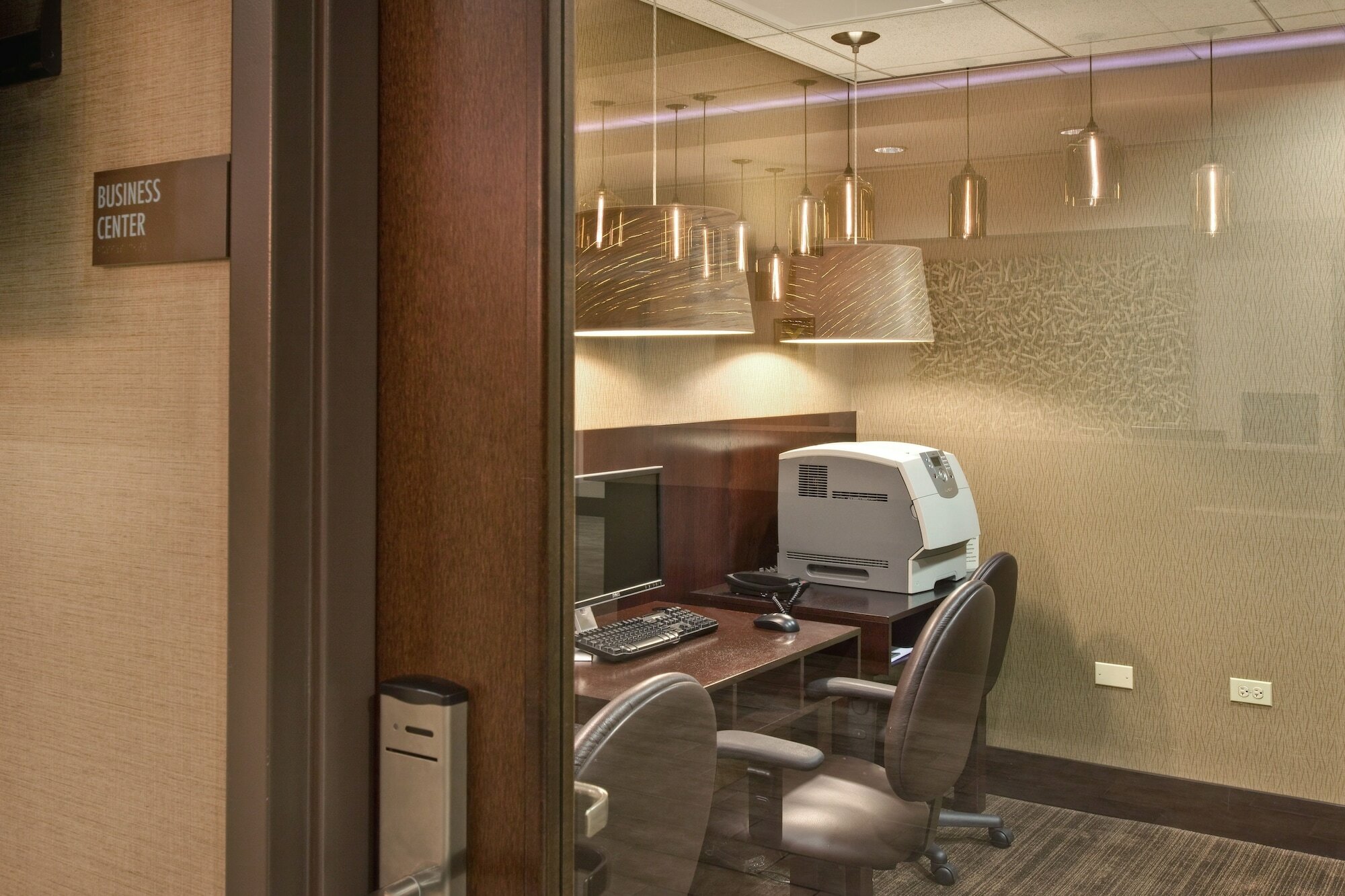 Фото Crowne Plaza Lombard Downers Grove, an Ihg Hotel