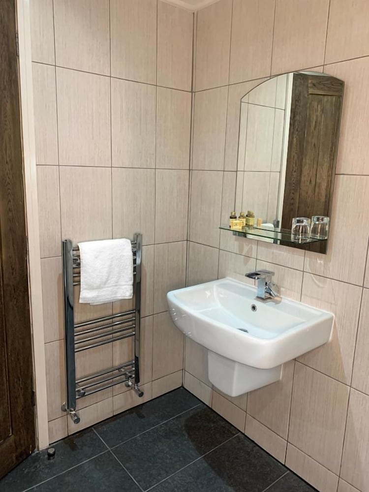 Фото Fairways Lodge & Leisure Club