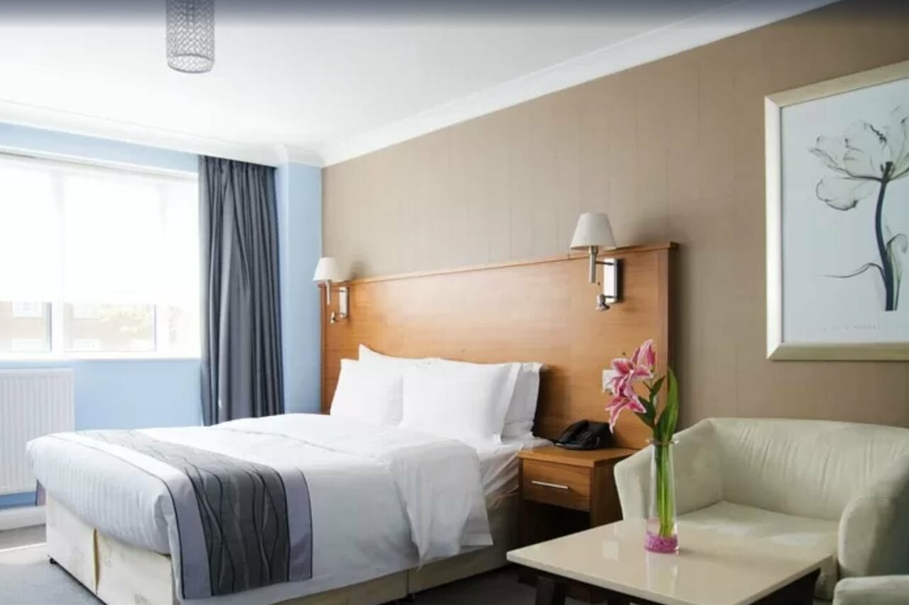 Фото The New London Carlton Hotel & Service Apartments